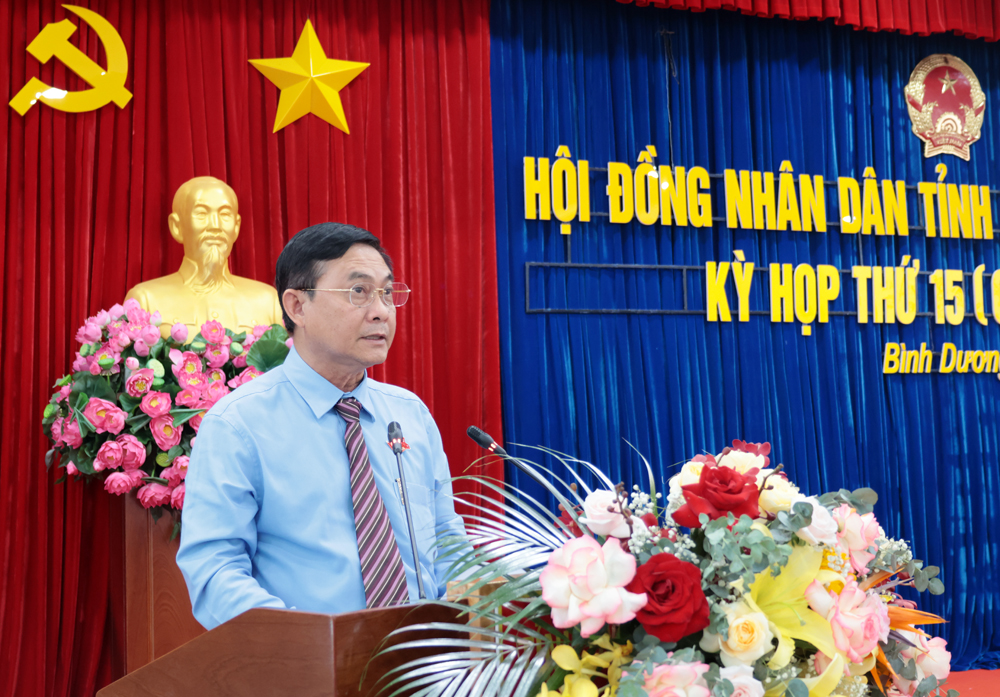 Chủ tịch HĐND tỉnh Nguyễn Văn Lộc phát biểu kết luận Kỳ họp.
